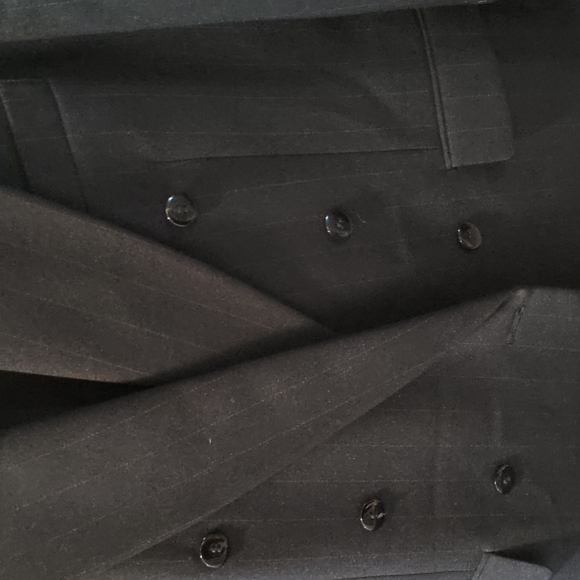 Men's suit - Picture 2 of 10